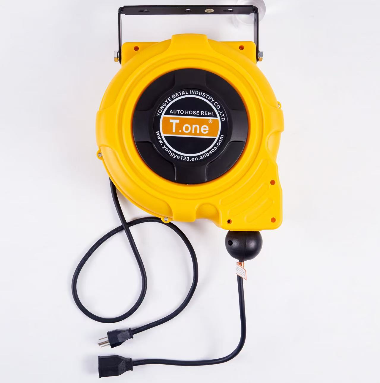Wall Mounted Automatic Retract - مراجعة Electric Reel وسعره