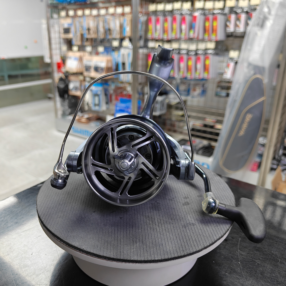 Premium 17 FLIEGEN Surf Reel C - مراجعة Surf Reel وسعره