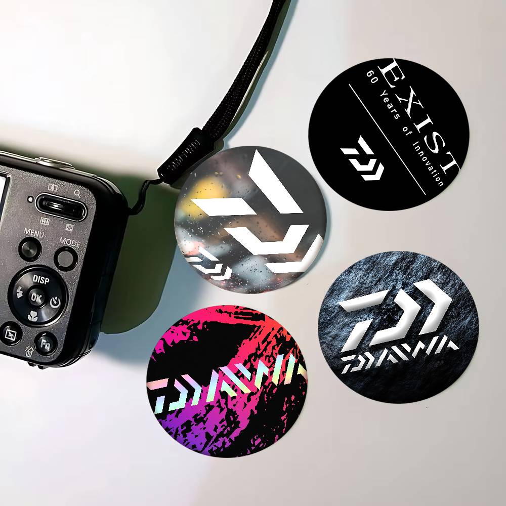 D-Daiwa F-FishingS LOGO S Badg - مراجعة Reel Bag وسعره